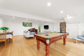 Sky Mirror Cottage, Rhyll